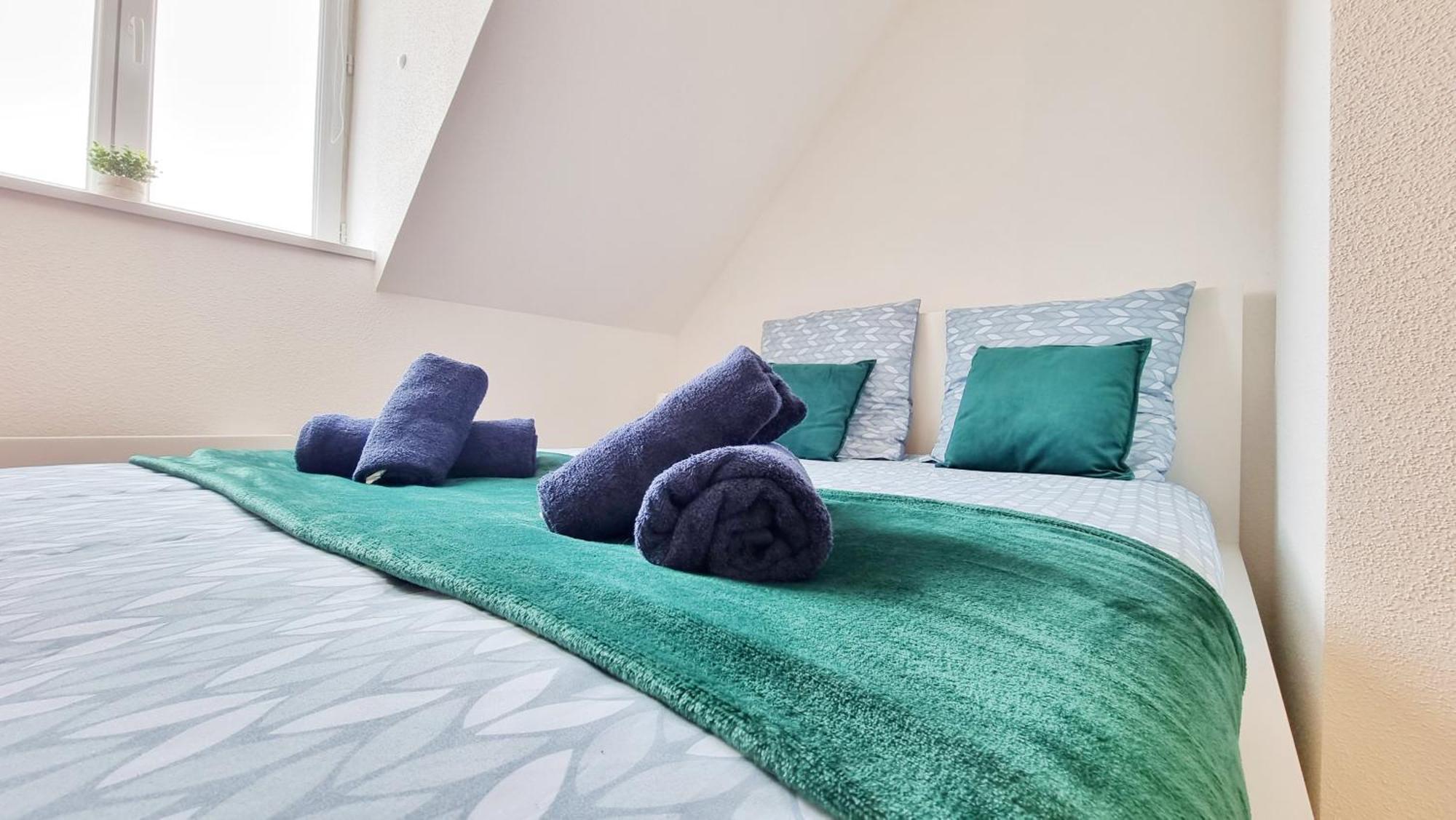 Le Triplex - 5 Chambres - 10 Pers- Fibre - Relax Bnb Miluza Zewnętrze zdjęcie